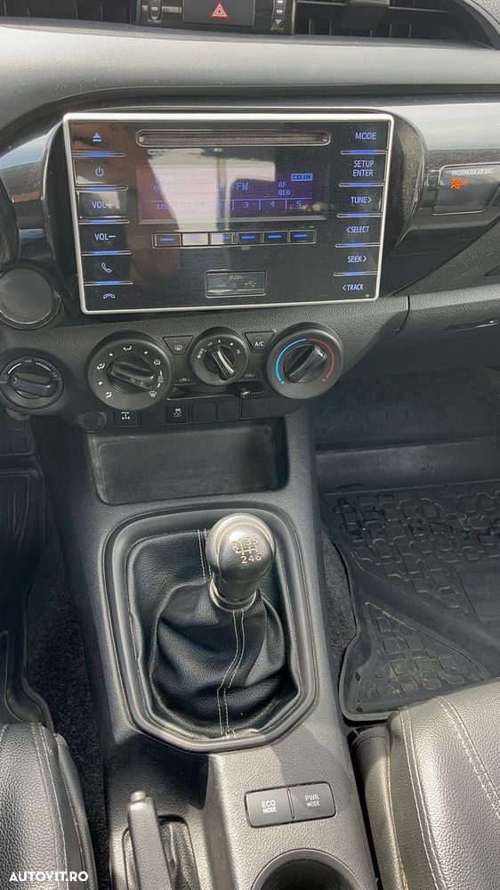 Toyota HILUX - 10