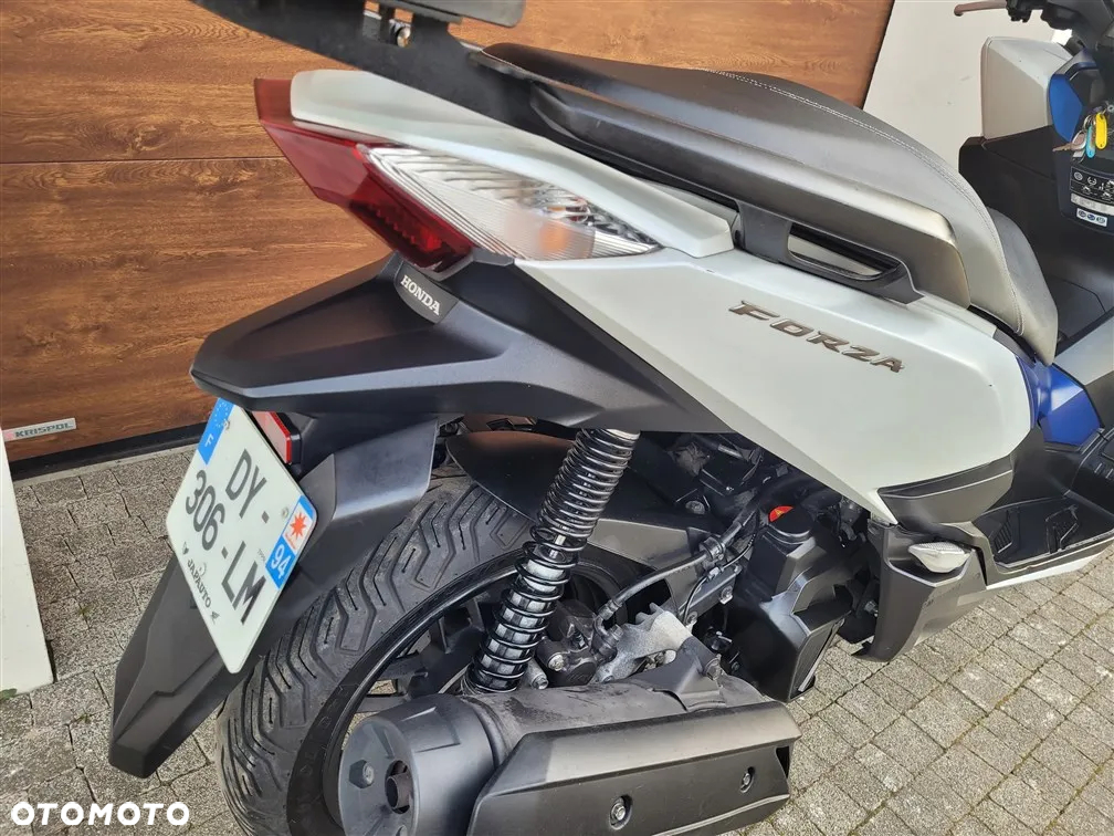 Honda NSS - 28