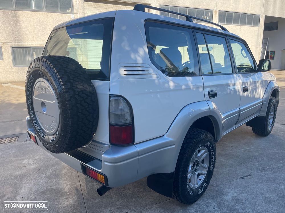 Toyota Land Cruiser Prado - 4