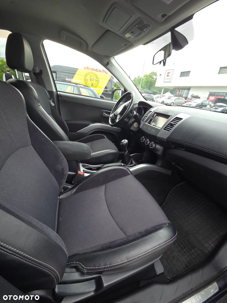 Mitsubishi Outlander 2.0 Intense 2WD - 19