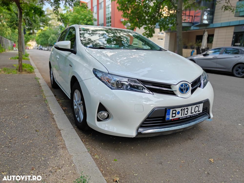 Toyota Auris 1.8 L VVT-i Luna - 2