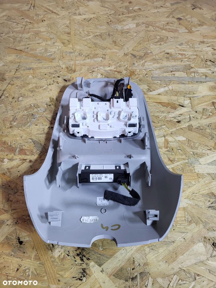Oświetlenie kabiny lamka Citroen C4 II  B7 - 2