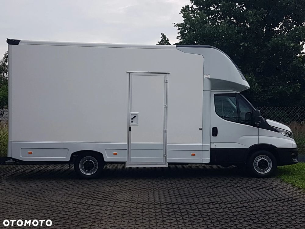 Iveco DAILY SKLEP FOODTRUCK BAR KONTENER NISKOPODŁOGOWY 4,44x2,23x2,42 KLIMA 35S14 DMC 3500KG - 16