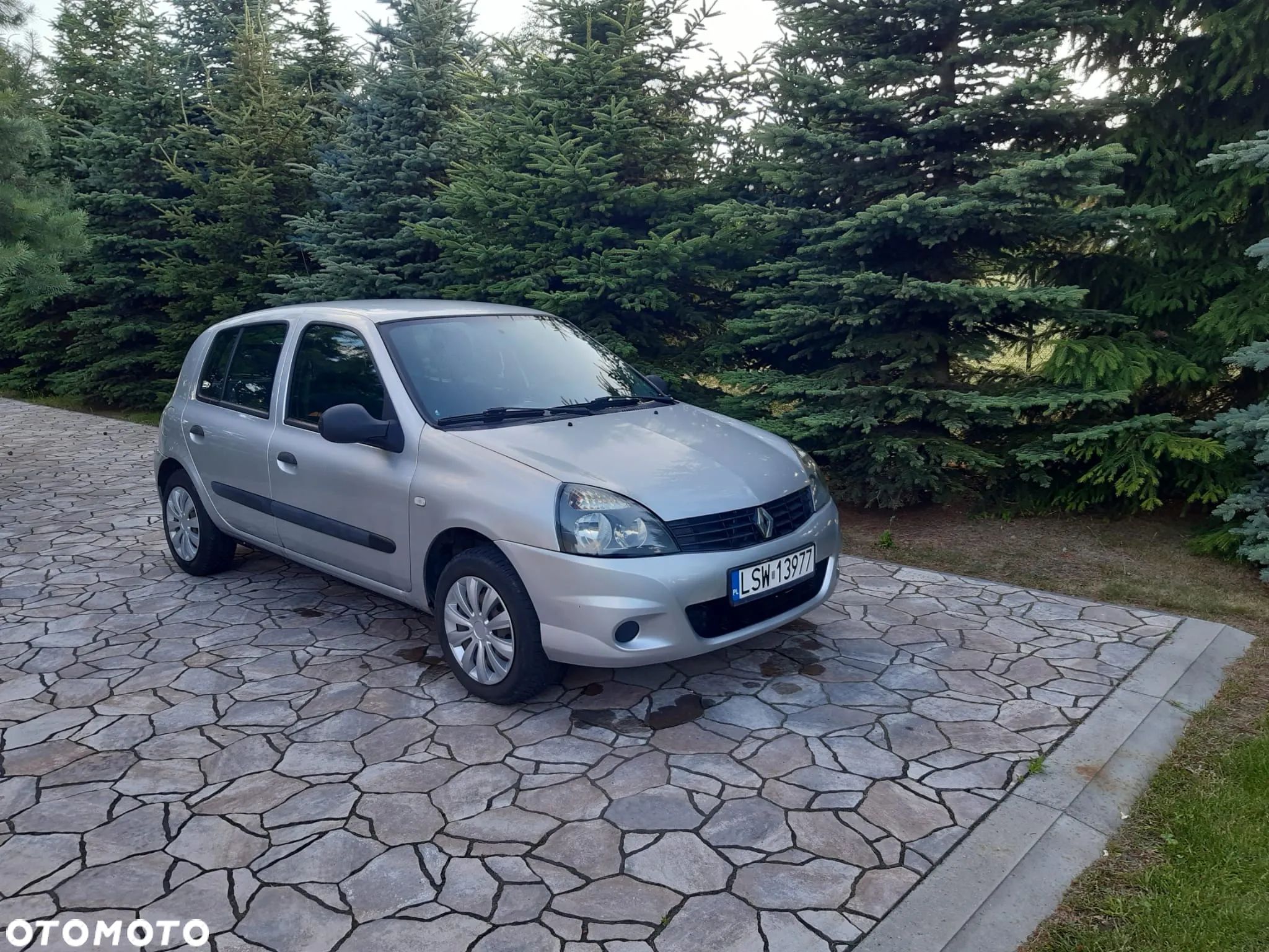 Renault Clio - 1
