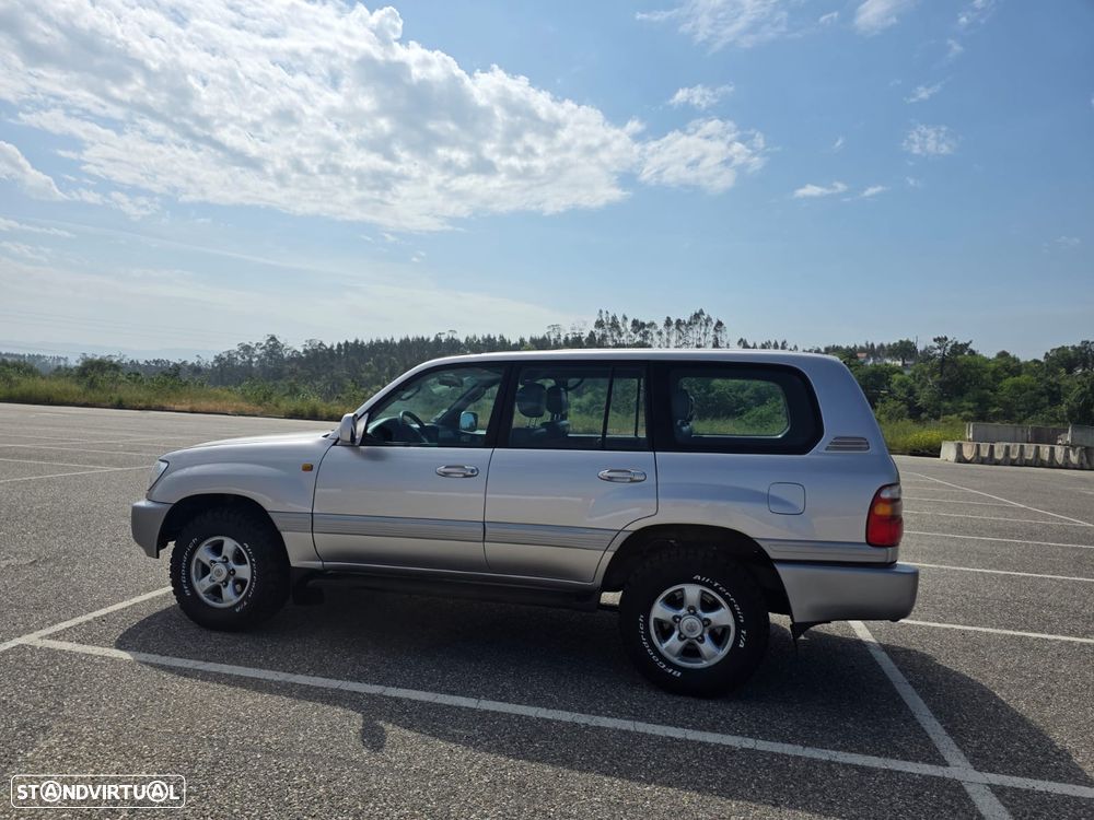 Toyota Land Cruiser 100 Auto Executive - 1