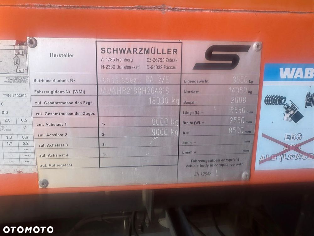 MAN TGX 26.480 • HDS Atlas 145.2 •Oś podnoszona i skrętna 426 tys. km - Zestaw z przyczepą Schwarzmüller Oś przednia – resory piórowe, tylna – pneumatyka • - 37