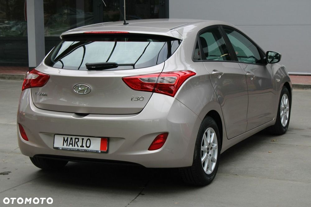 Hyundai i30 1.4 Family+ - 6