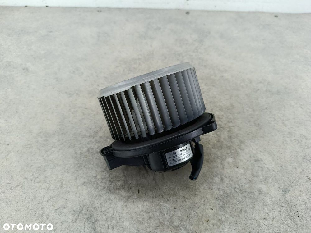 WENTYLATOR NAWIEWU TOYOTA COROLLA VERSO II MF016070-0610 0130101601  BOSCH - 5