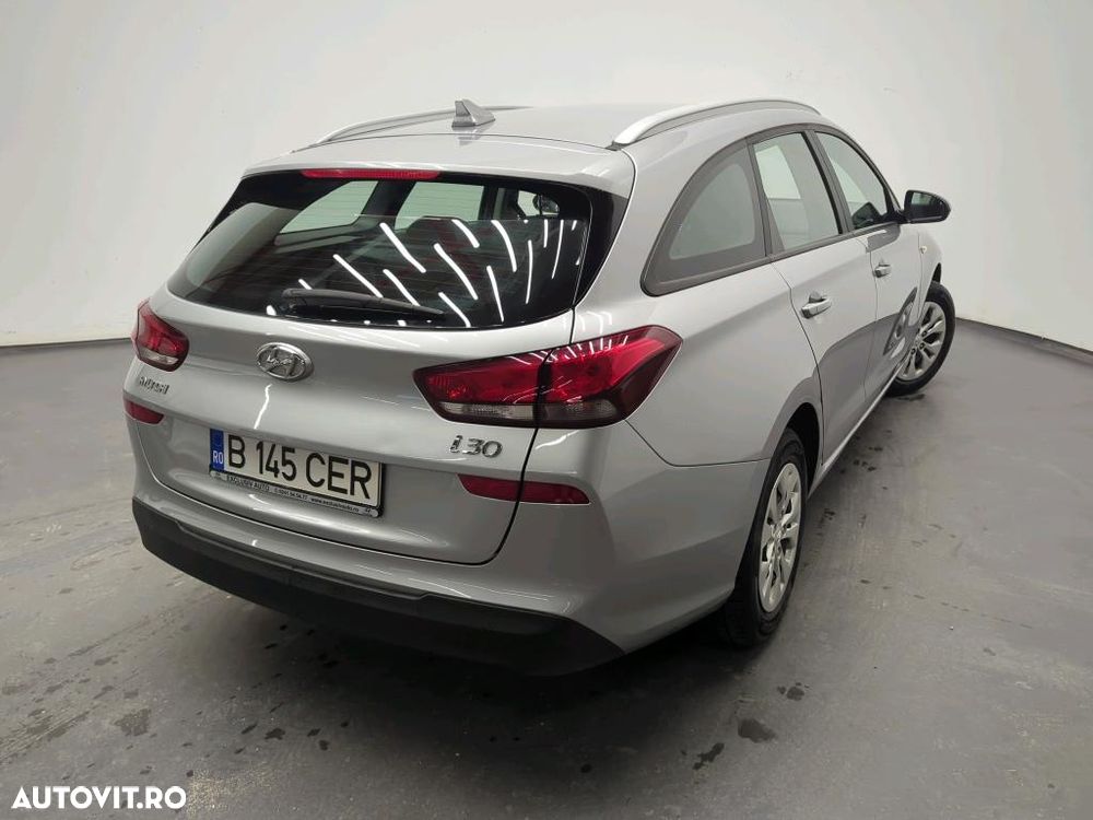 Hyundai i30 1.5 110CP 5DR M/T Comfort - 16