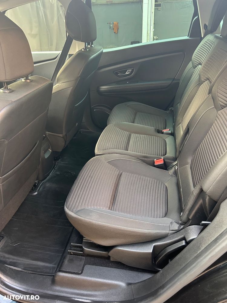 Renault Grand Scenic TCe 140 GPF EDC BLACK EDITION - 8