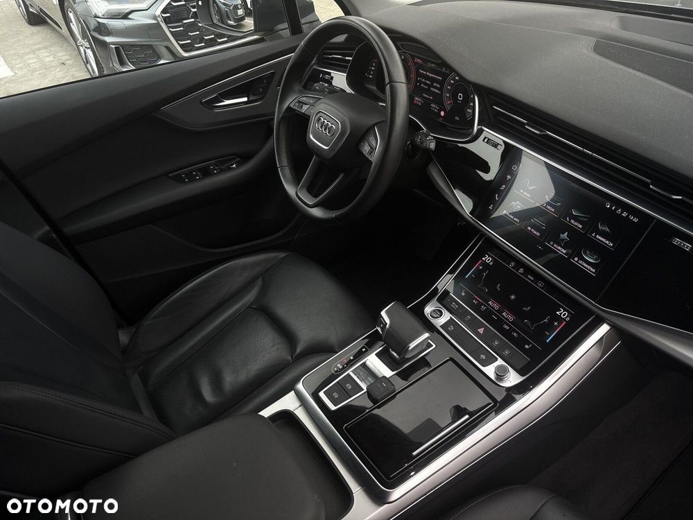 Audi Q7 - 30
