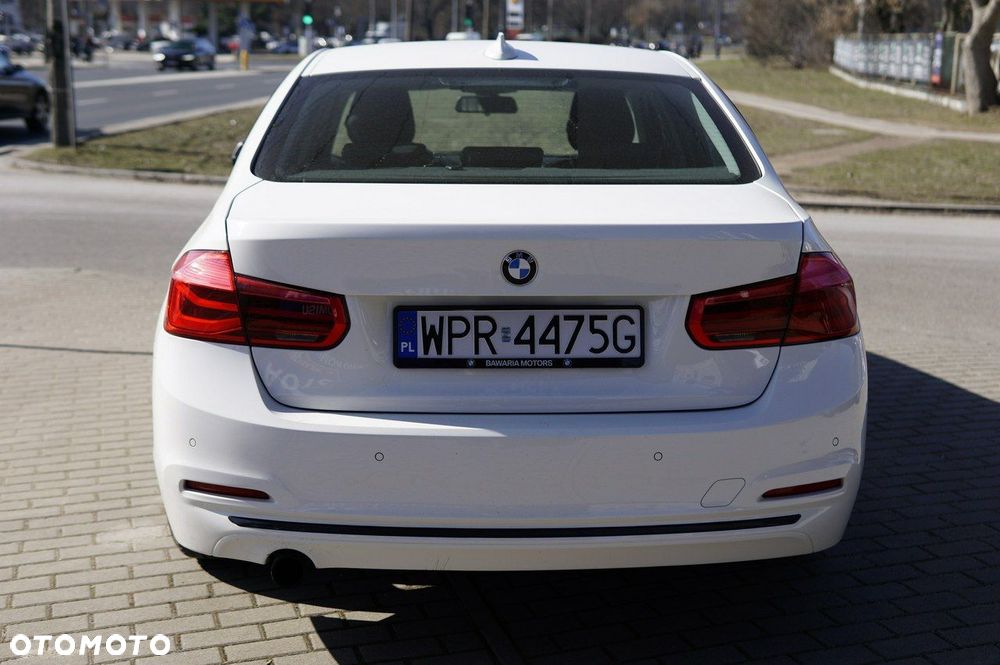 BMW Seria 3 318i Sport Line - 7