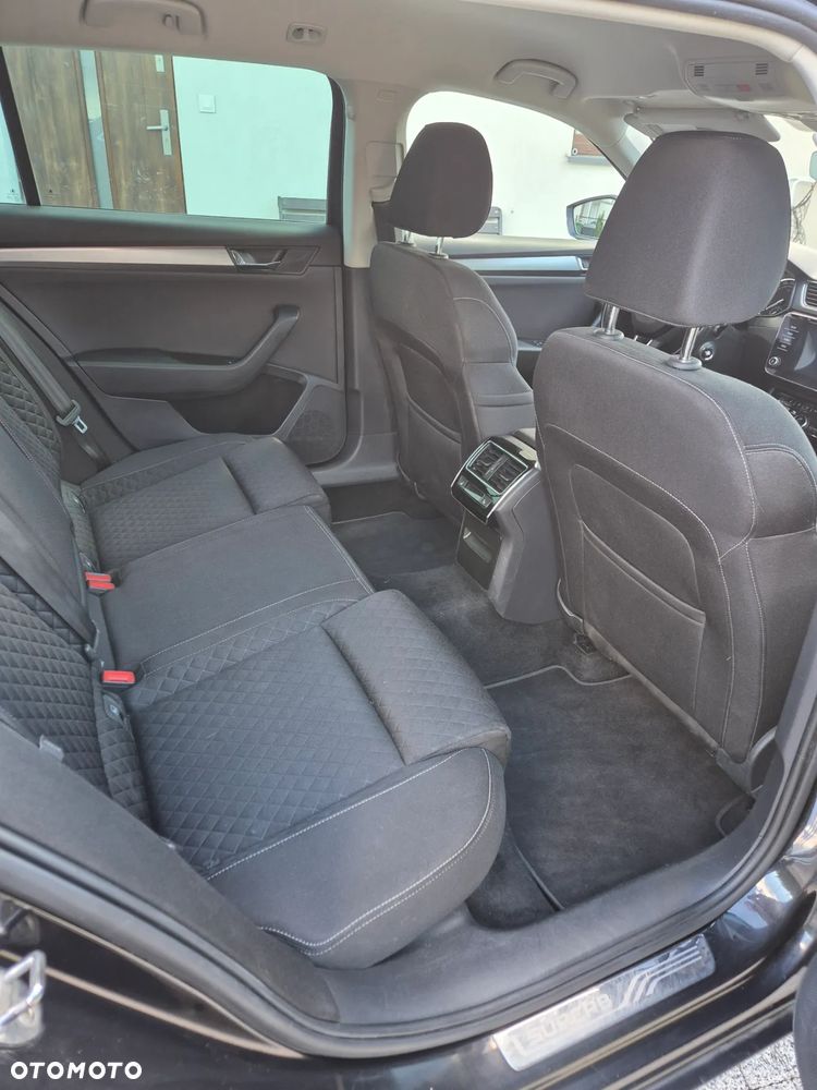 Skoda Superb 2.0 TDI 4x4 Ambition DSG - 27