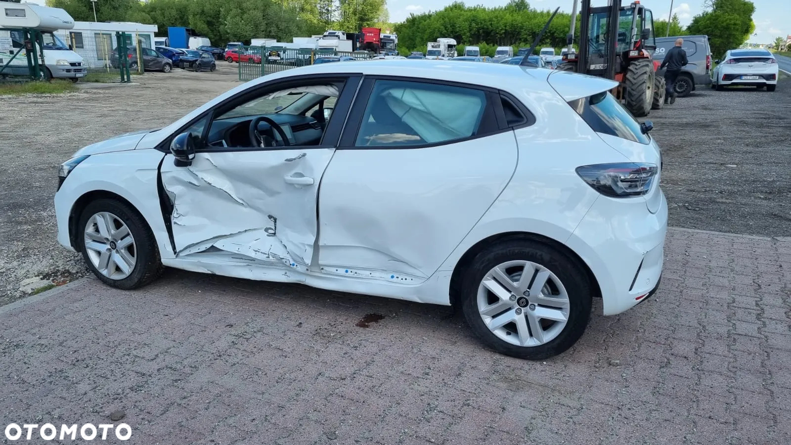 Renault Clio 1.6 E-TECH Equilibre - 14
