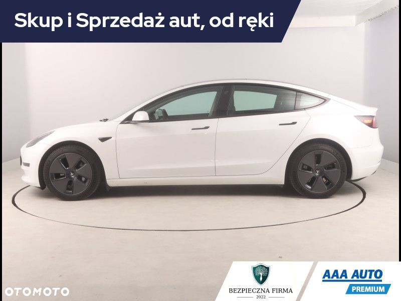 Tesla Model 3 - 3