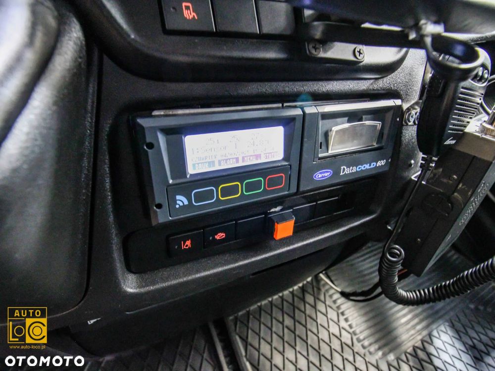 Iveco DAILY CHŁODNIA + MROŹNIA + AGREGAT x 2 + AUTOMAT - 21