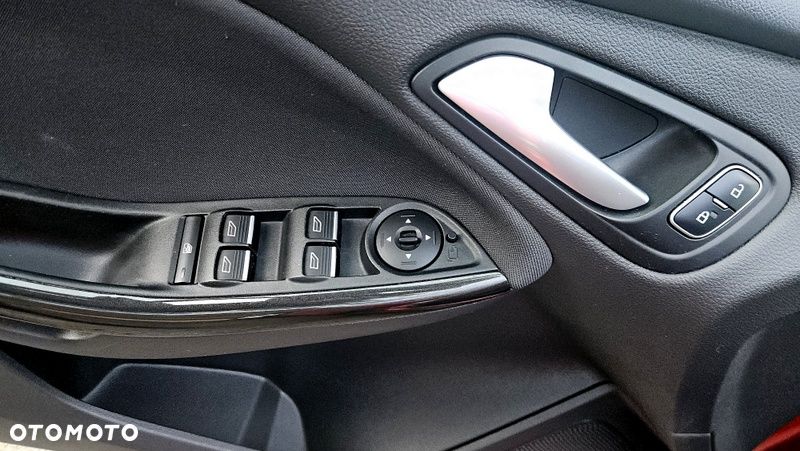 Ford Focus 2.0 TDCi Titanium ASS - 27