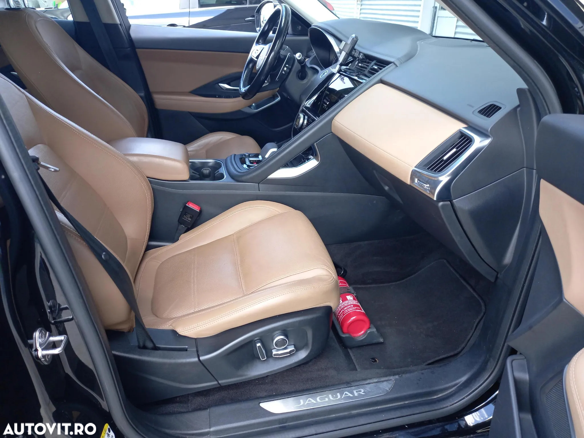 Jaguar E-Pace - 14