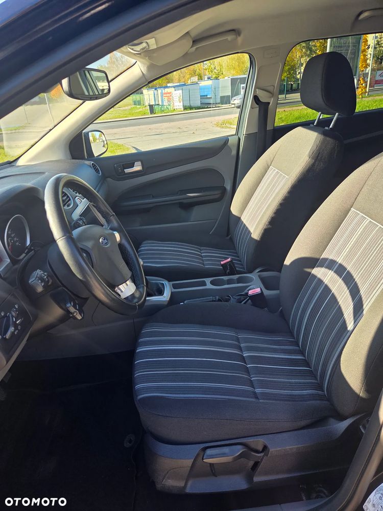 Ford Focus 1.6 16V Titanium - 13