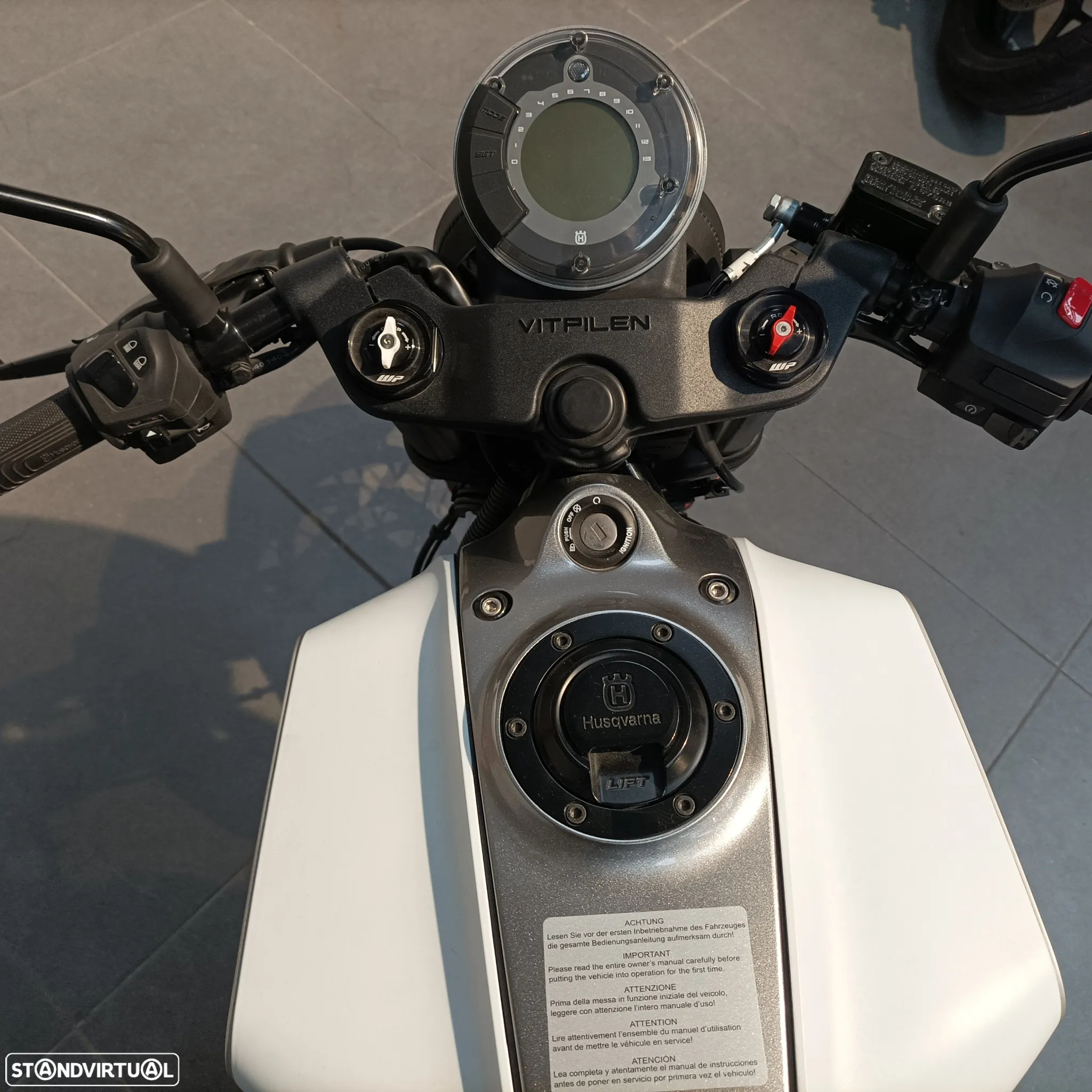 Husqvarna Vitpilen 401 - 7