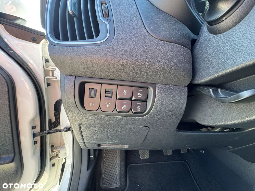 Kia Rio 1.2 Dream Team Edition - 16
