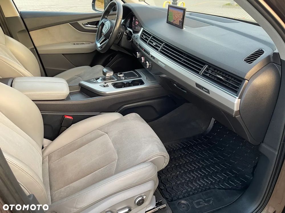 Audi Q7 - 8