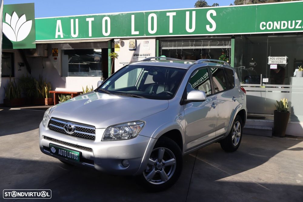 Toyota RAV4 2.2 D-4D X - 2
