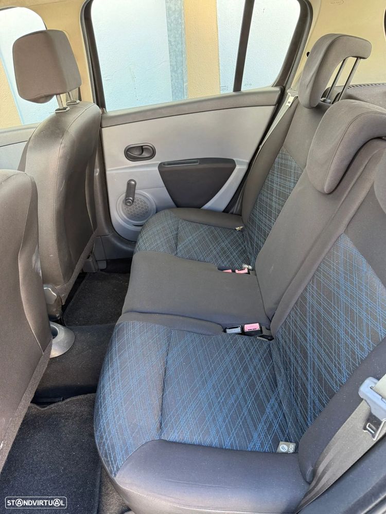 Renault Clio - 6