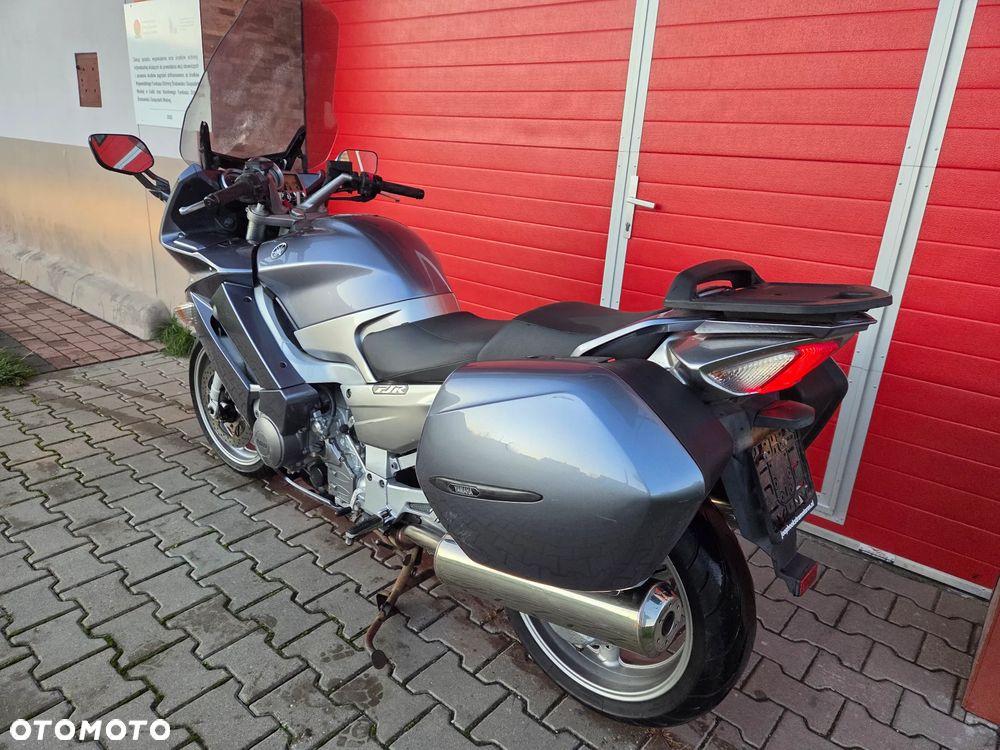 Yamaha FJR - 6