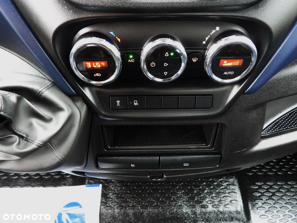 Iveco DAILY 35C18 TEMPOMAT LEDY AUTOMAT HI-MATIC BLIŹNIACZE KOŁA KLIMATYZACJA  180KM - 37