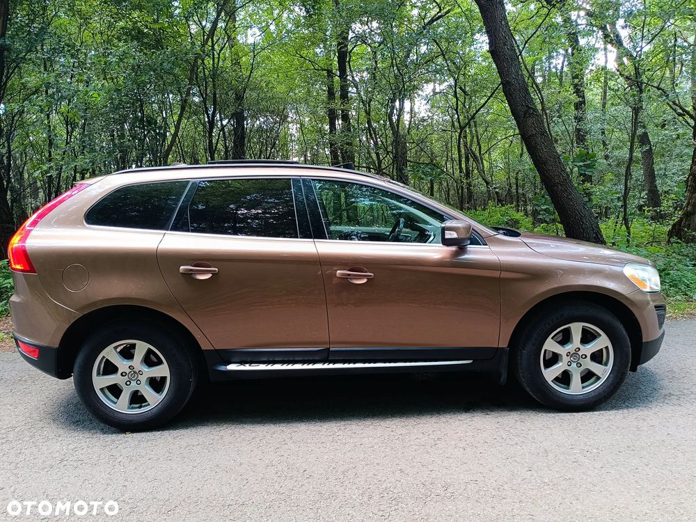 Volvo XC 60 DRIVe R Design - 40