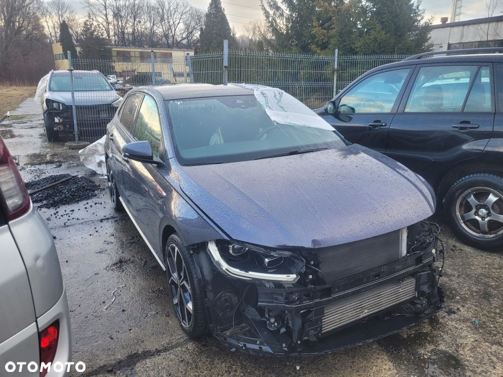 Volkswagen Polo - 1
