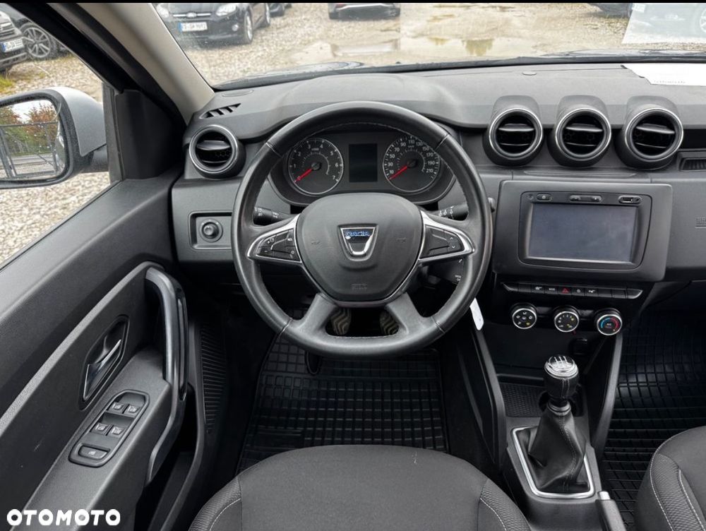 Dacia Duster 1.6 SCe Comfort - 32