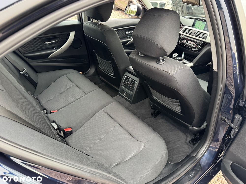 BMW Seria 3 320d DPF Edition Fleet - 34