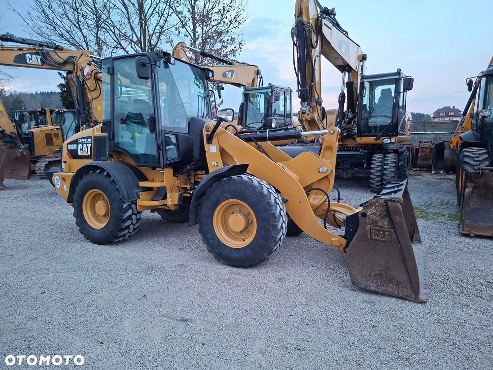 Caterpillar CAT 908 M - 10