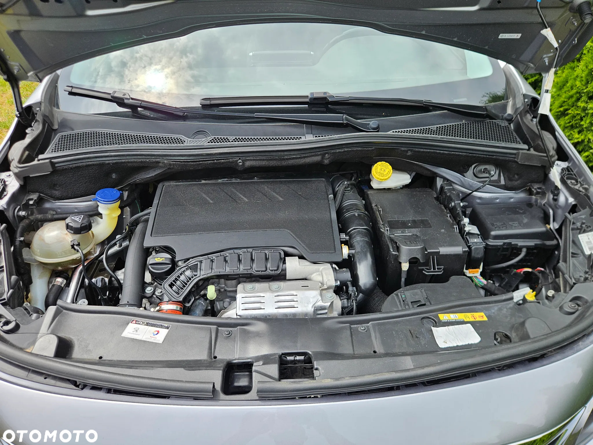 Peugeot 2008 1.2 PureTech Allure S&S - 10