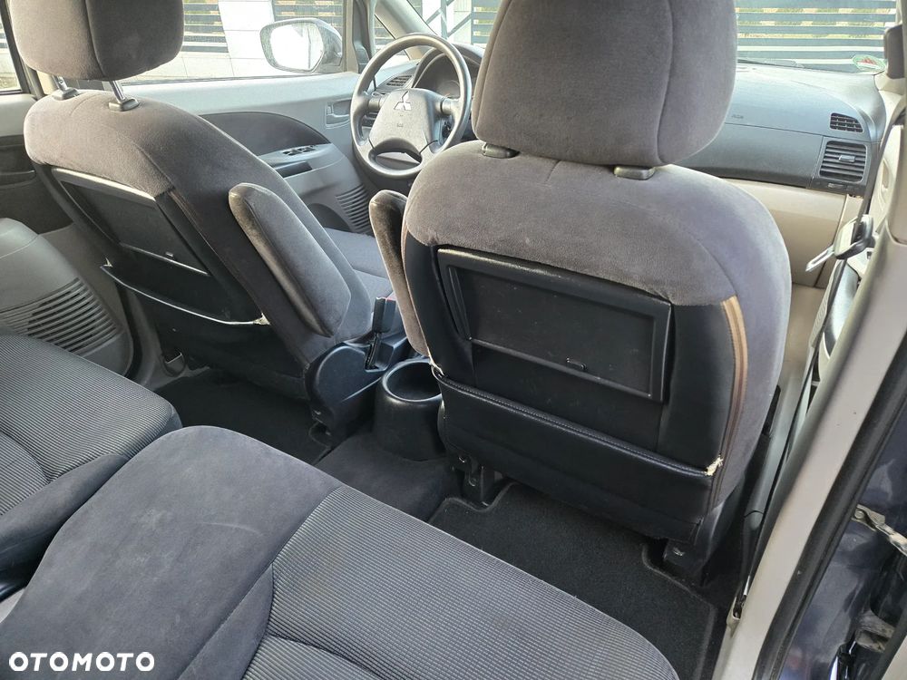 Mitsubishi Grandis 2.0 DI-D 7-Sitzer Intense - 19