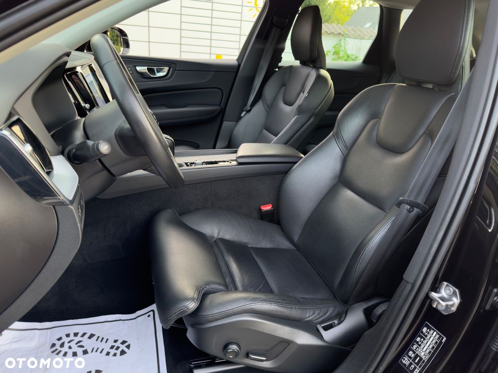 Volvo XC 60 D3 Momentum Pro - 7