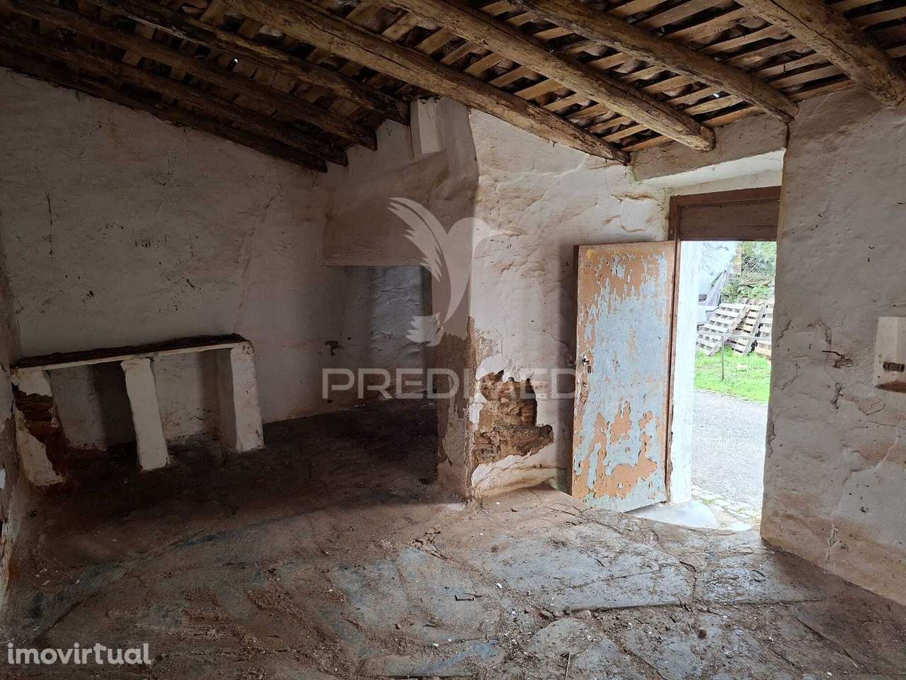 Moradia com 4 divisões + Terreno Rustico com 2750m2 - Grande imagem: 4/32