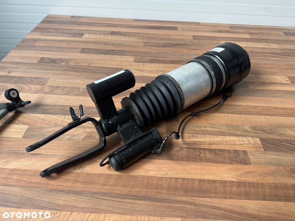 AMORTYZATOR MIECH PRAWY AIRMATIC E KLASA W211 4X4 2113202038 - 1