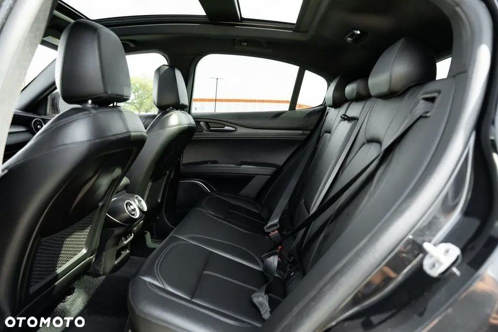 Alfa Romeo Stelvio 2.0 Turbo TI Q4 - 25