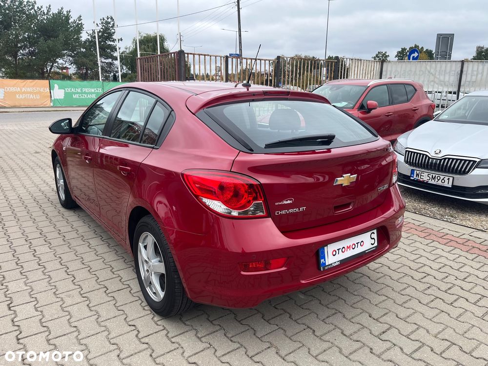 Chevrolet Cruze 1.6 LT - 4