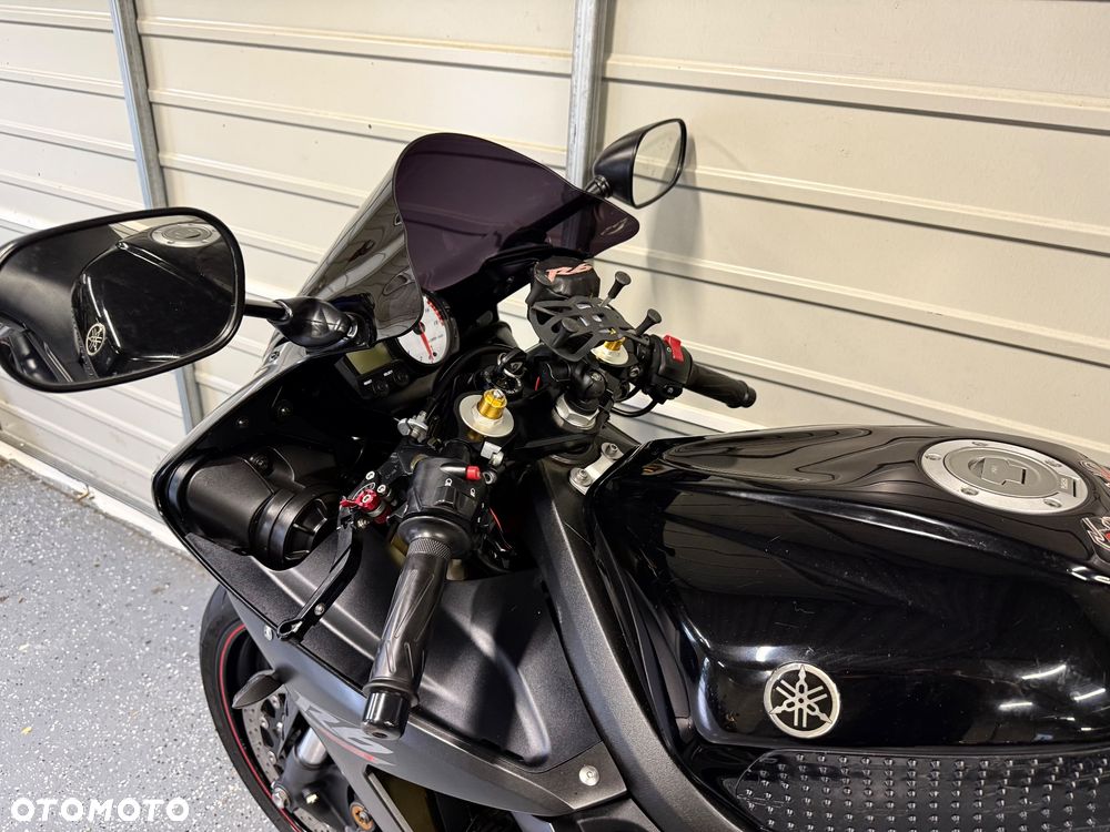 Yamaha R6 - 12