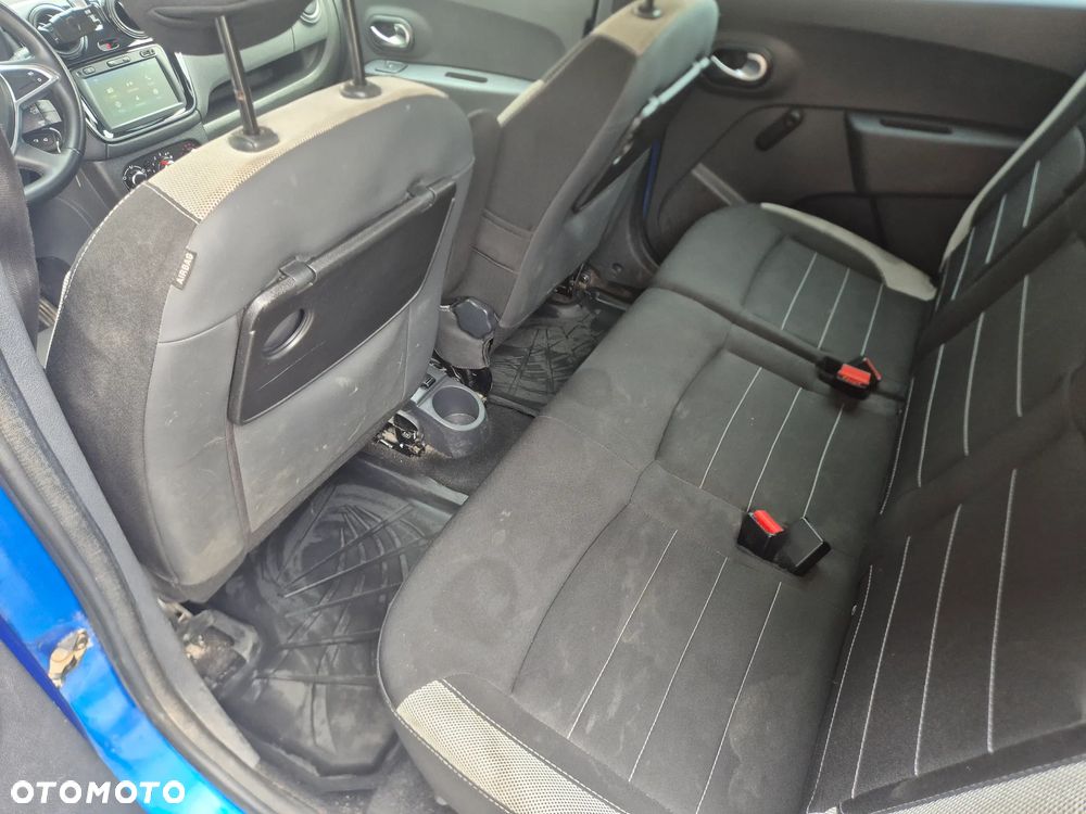 Dacia Lodgy 1.6 SCe Stepway S&S - 11