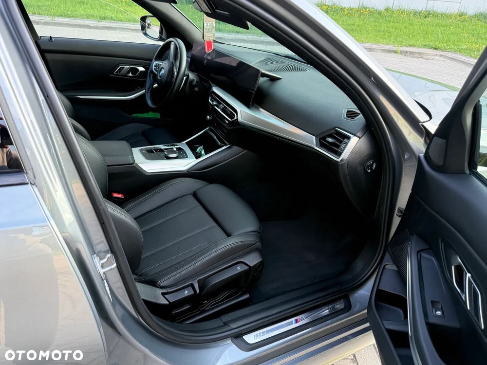BMW Seria 3 318i - 17
