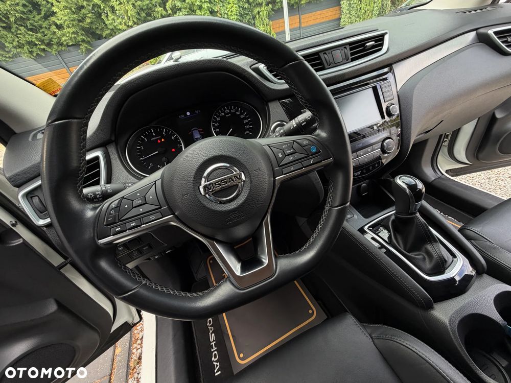 Nissan Qashqai 1.3 DIG-T DCT TEKNA - 28