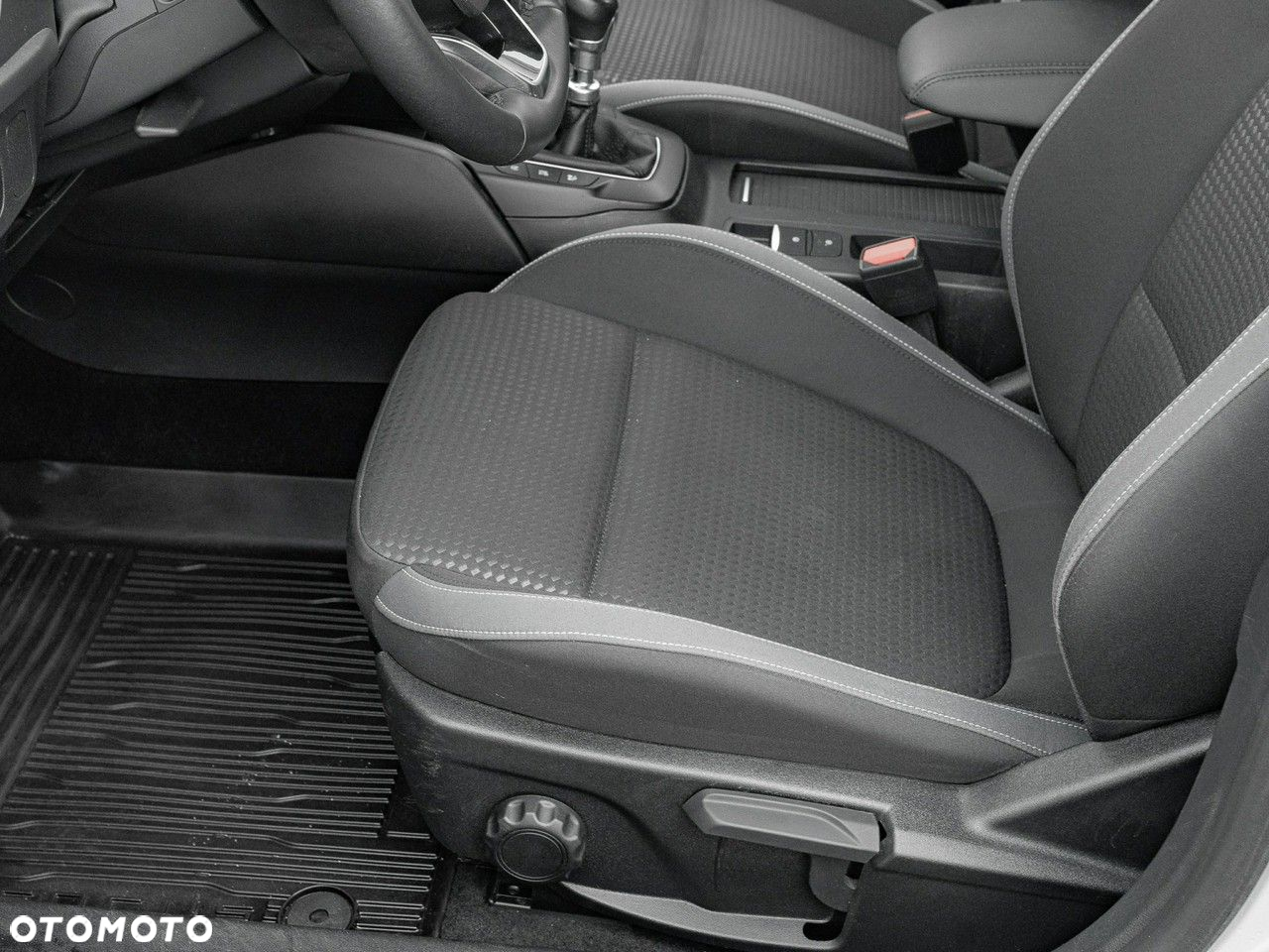 Ford Focus 1.5 EcoBlue Connected - 13