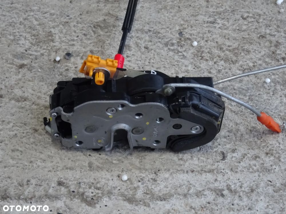 ZAMEK DRZWI KIEROWCY LEWY PRZÓD 6pin EU OPEL ZAFIRA C TOURER MOKKA ASTRA J - 2