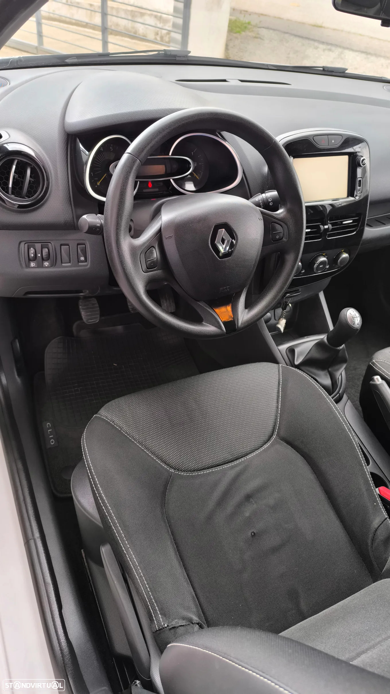Renault Clio Sport Tourer 1.5 dCi Dynamique S - 14