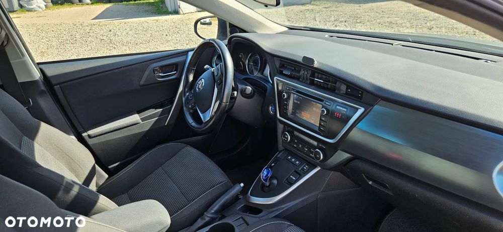 Toyota Auris 1.8 HSD Luna - 22
